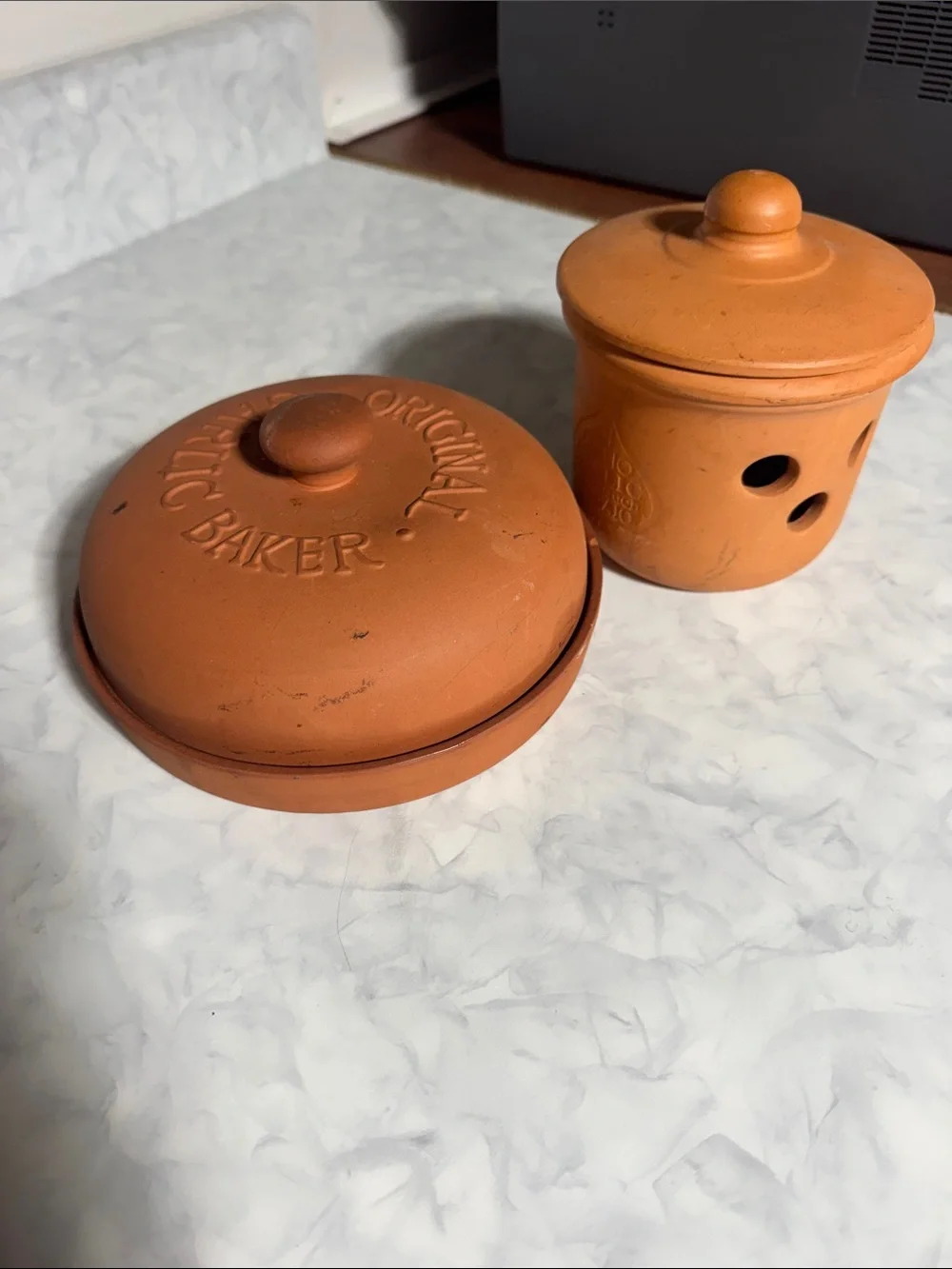 Terracotta Garlic Baker & Pot Set - Orange